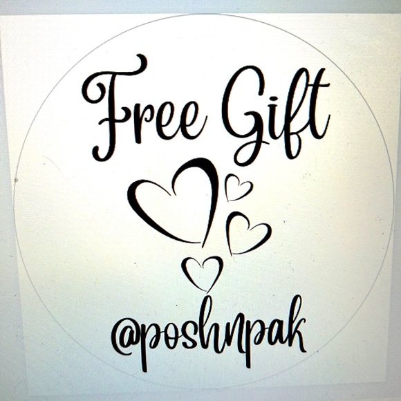 HOST PICK 💕100 CUSTOM FREE GIFT STICKERS with your Closet name Hearts - Picture 1 of 8